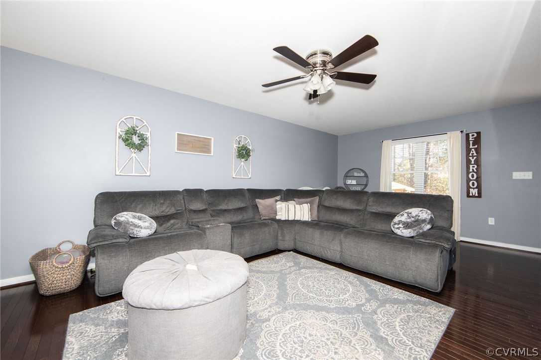 3121 Barnack Road Midlothian, VA 23112 - Photo 7 of 31 Family Room