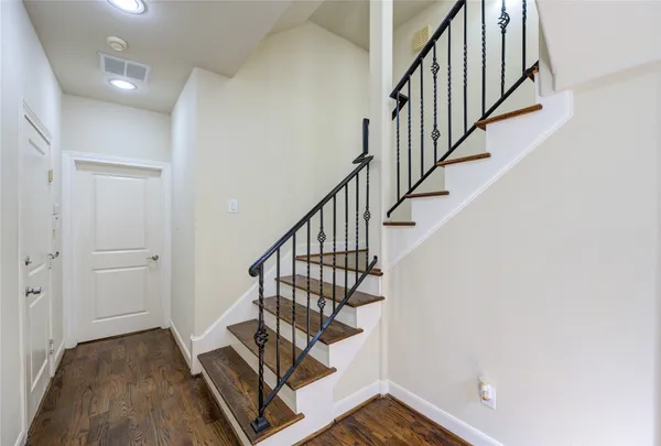 $2,750 | 5813 Washington Avenue, Unit B, Houston, TX 77007