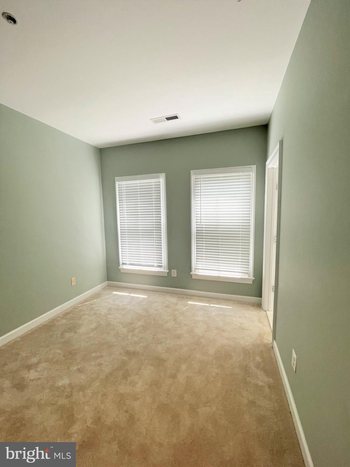 711 Carpenter Road Alexandria, VA 22314 - Photo 18 of 30 Bedroom Two