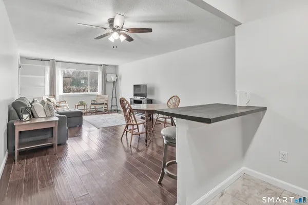 $1,950 | 2980 Madison Avenue, Unit C, Bridgeport, CT 06606