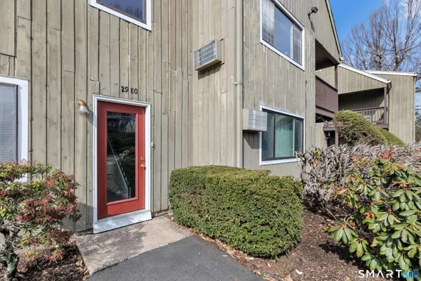$1,950 | 2980 Madison Avenue, Unit C, Bridgeport, CT 06606