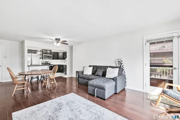 $1,950 | 2980 Madison Avenue, Unit C, Bridgeport, CT 06606