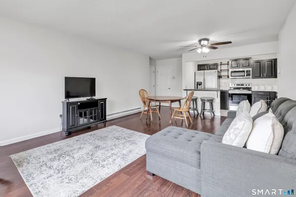 $1,950 | 2980 Madison Avenue, Unit C, Bridgeport, CT 06606