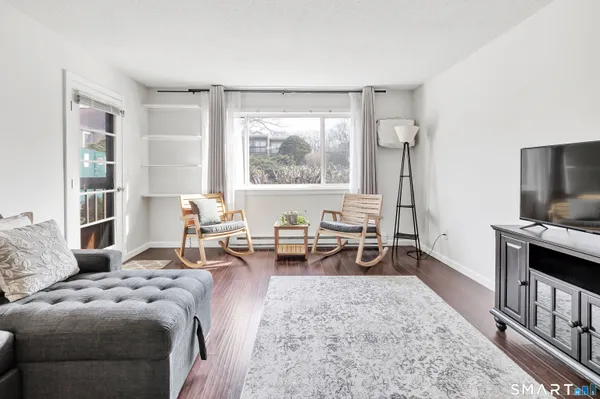 $1,950 | 2980 Madison Avenue, Unit C, Bridgeport, CT 06606