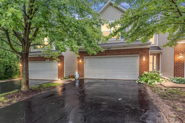 $344,000 | 1011 North South Elgin Boulevard, South Elgin, IL 60177
