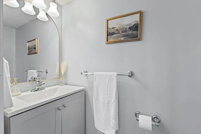 $220,000 | 3115 Clover Ridge Drive, Chaska, MN 55318