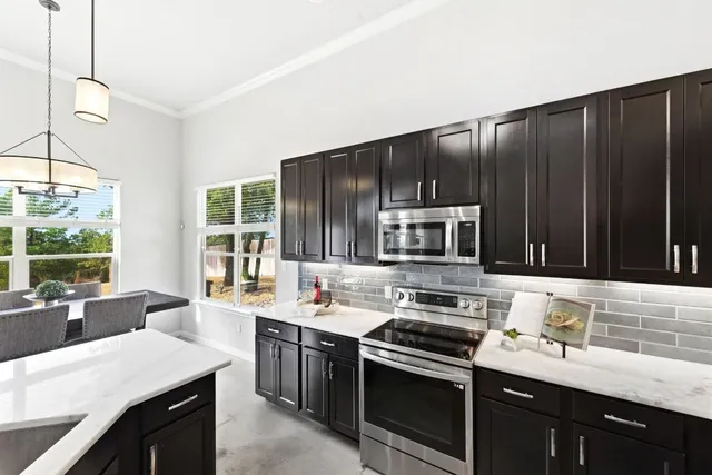 $450,000 | 133-135 Keanahalululu Lane, Bastrop, TX 78602