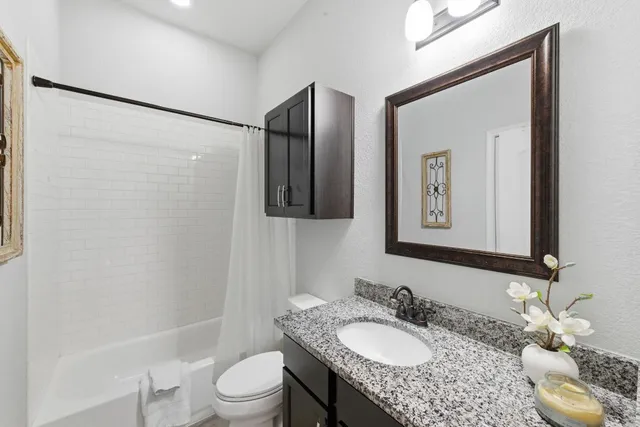 $450,000 | 133-135 Keanahalululu Lane, Bastrop, TX 78602