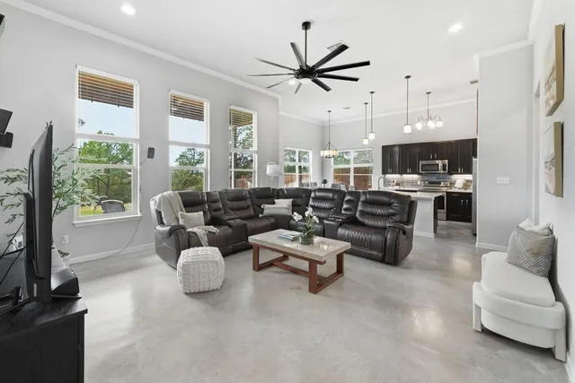 $450,000 | 133-135 Keanahalululu Lane, Bastrop, TX 78602