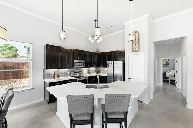 $450,000 | 133-135 Keanahalululu Lane, Bastrop, TX 78602