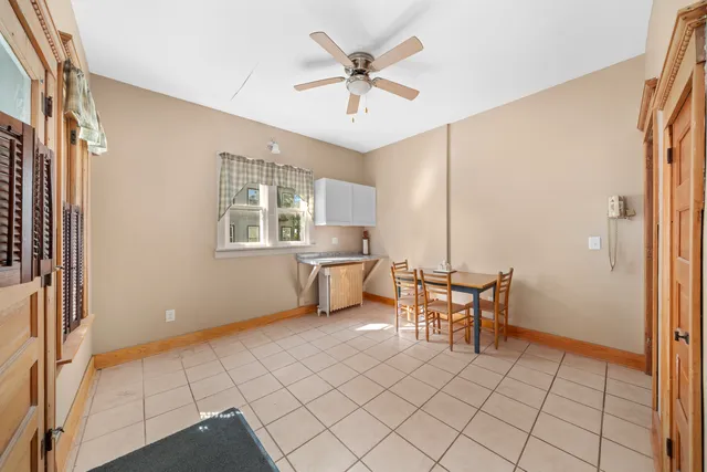 a view of a livingroom with furniture