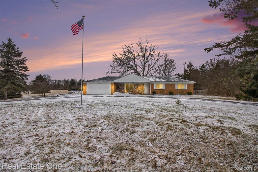 3449 Middle Road Highland, MI 48357 - Photo 1 of 30