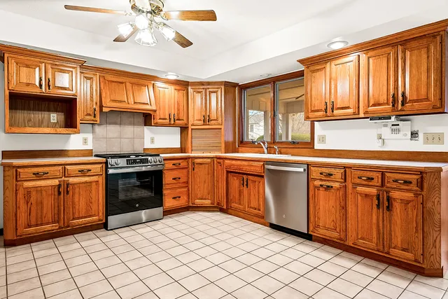 $445,000 | 302 Kelly Drive, Normal, IL 61761