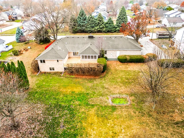 $445,000 | 302 Kelly Drive, Normal, IL 61761