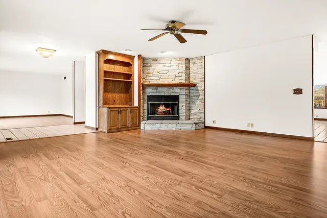 $445,000 | 302 Kelly Drive, Normal, IL 61761