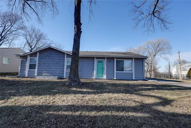 $209,000 | 1824 Vista Drive, Independence, MO 64058