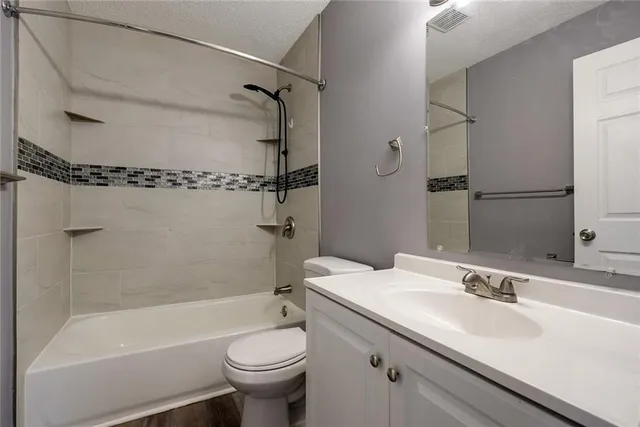 $209,000 | 1824 Vista Drive, Independence, MO 64058