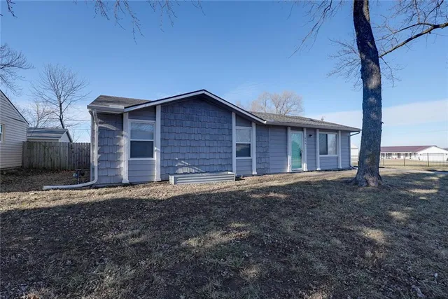 $209,000 | 1824 Vista Drive, Independence, MO 64058