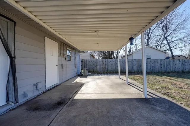 $209,000 | 1824 Vista Drive, Independence, MO 64058