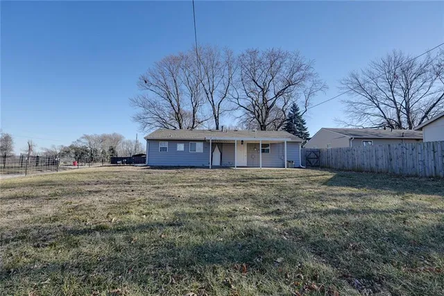 $209,000 | 1824 Vista Drive, Independence, MO 64058