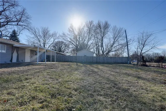 $209,000 | 1824 Vista Drive, Independence, MO 64058
