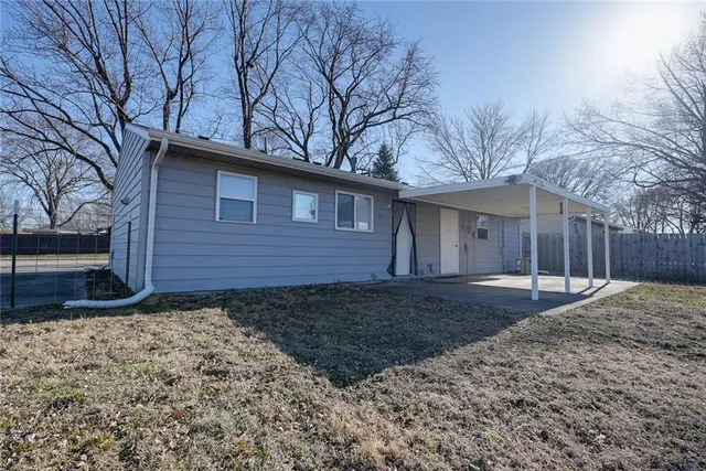 $209,000 | 1824 Vista Drive, Independence, MO 64058