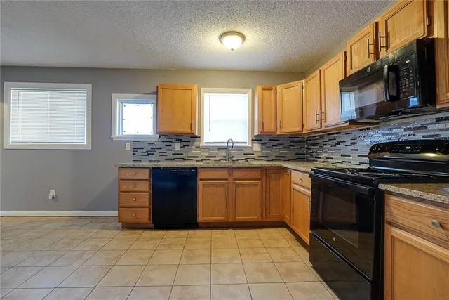 $209,000 | 1824 Vista Drive, Independence, MO 64058