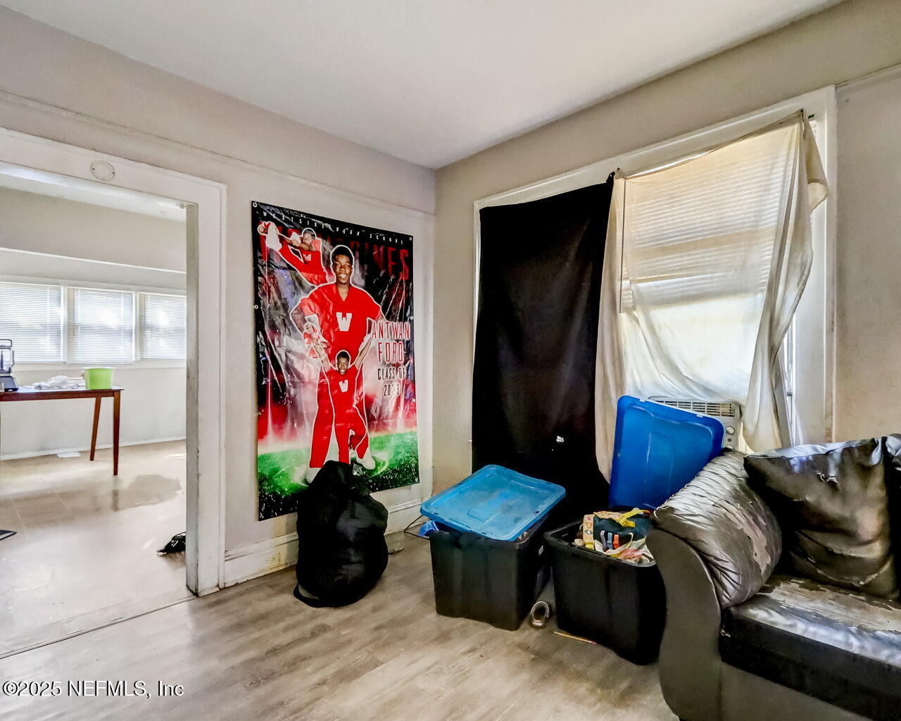 446 West 26th Street Jacksonville, FL 32206 - Photo 9 of 19 a living room with furniture