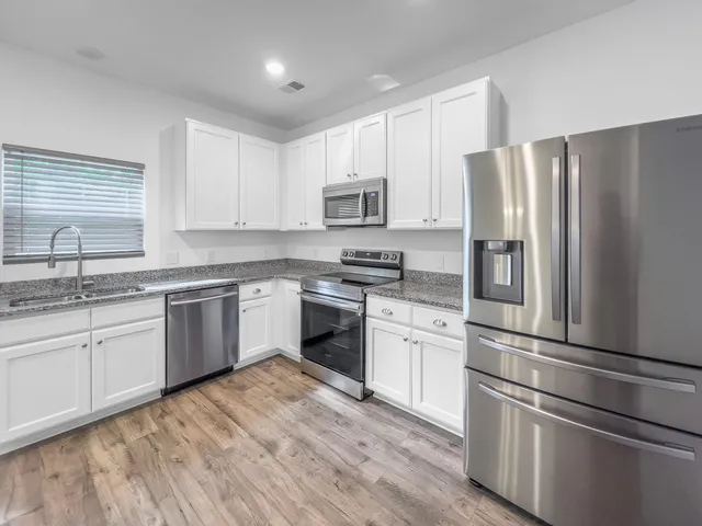 $1,875 | 188 Spencer Circle, Unit 33, Summerville, SC 29485