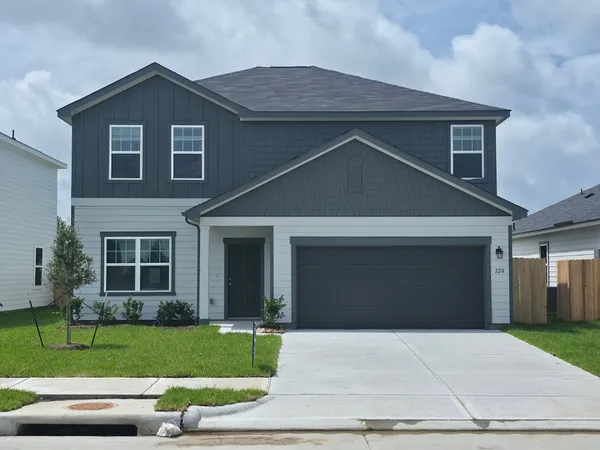 $219,990 | 220 Flagstone Drive, Liberty, TX 77575