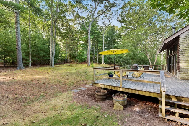 $2,000,000 | 526 Hands Creek Road, East Hampton, NY 11937