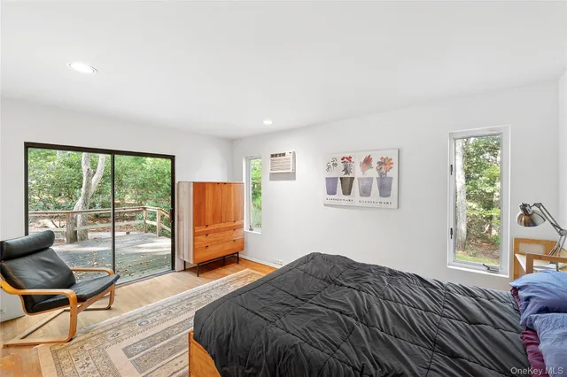 $2,000,000 | 526 Hands Creek Road, East Hampton, NY 11937