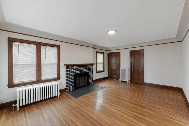 $1,900 | 4253 North James Avenue, Unit 1, Minneapolis, MN 55412