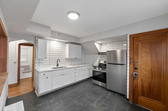 $1,900 | 4253 North James Avenue, Unit 1, Minneapolis, MN 55412