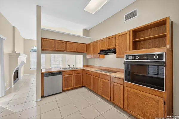 $1,350 | 9343 Valley Gate, San Antonio, TX 78250