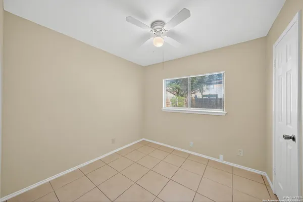 $1,350 | 9343 Valley Gate, San Antonio, TX 78250