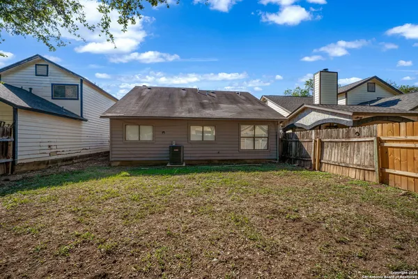 $1,350 | 9343 Valley Gate, San Antonio, TX 78250