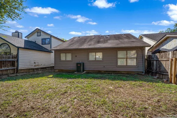 $1,350 | 9343 Valley Gate, San Antonio, TX 78250