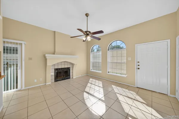 $1,350 | 9343 Valley Gate, San Antonio, TX 78250