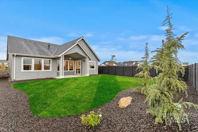 $599,900 | 7731 West Daybreak Run Court, Unit CAMAS, Meridian, ID 83646