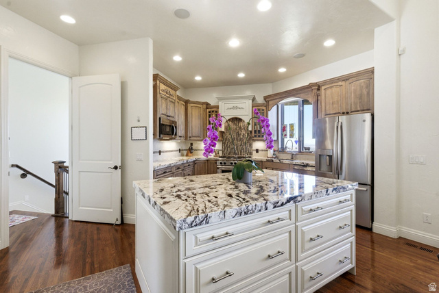 908 Fremont Road Bountiful, UT 84010 - Photo 18 of 120