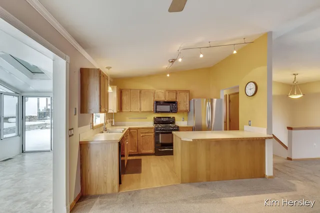 $349,900 | 4172 Huntington Avenue Northeast, Grand Rapids, MI 49525