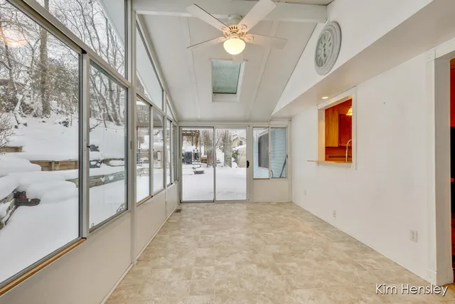 $349,900 | 4172 Huntington Avenue Northeast, Grand Rapids, MI 49525