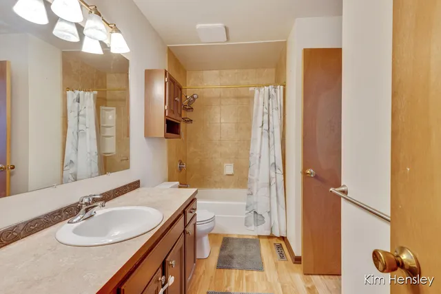 $349,900 | 4172 Huntington Avenue Northeast, Grand Rapids, MI 49525