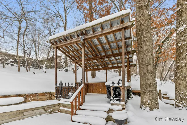 $349,900 | 4172 Huntington Avenue Northeast, Grand Rapids, MI 49525