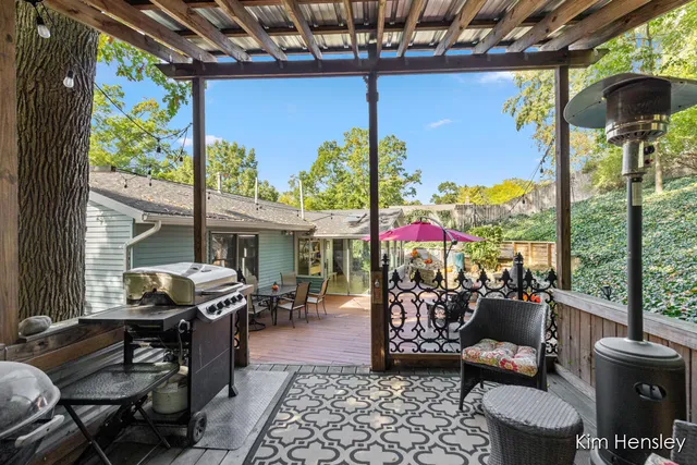 $349,900 | 4172 Huntington Avenue Northeast, Grand Rapids, MI 49525