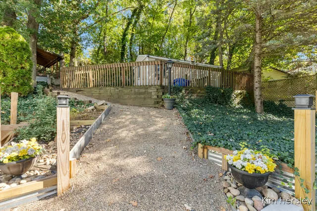 $349,900 | 4172 Huntington Avenue Northeast, Grand Rapids, MI 49525