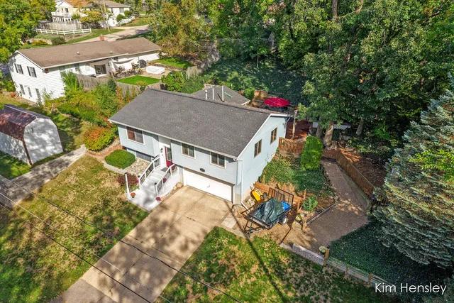 $349,900 | 4172 Huntington Avenue Northeast, Grand Rapids, MI 49525