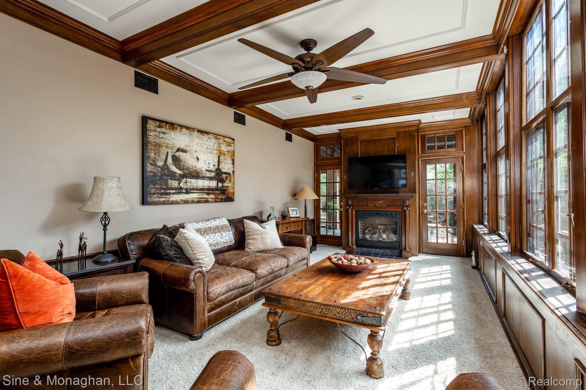 594 Rivard Boulevard Grosse Pointe, MI 48230 - Photo 21 of 79 594 Rivard S025.jpg