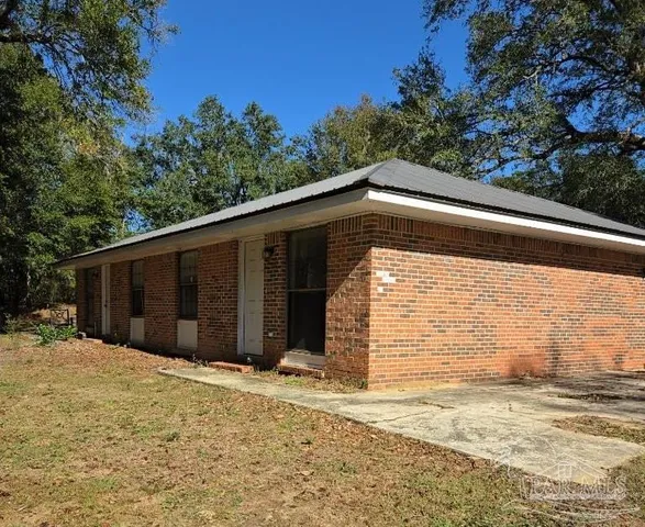 $1,100 | 5720 Fairway Drive, Milton, FL 32570